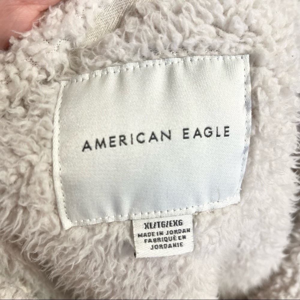American Eagle Cream Sherpa Hoodie Womens Size XL - Picture 8 of 11